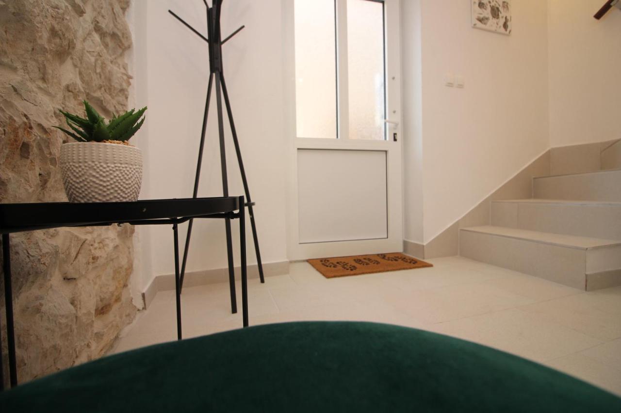 Ghetto Apartment Primošten Екстериор снимка