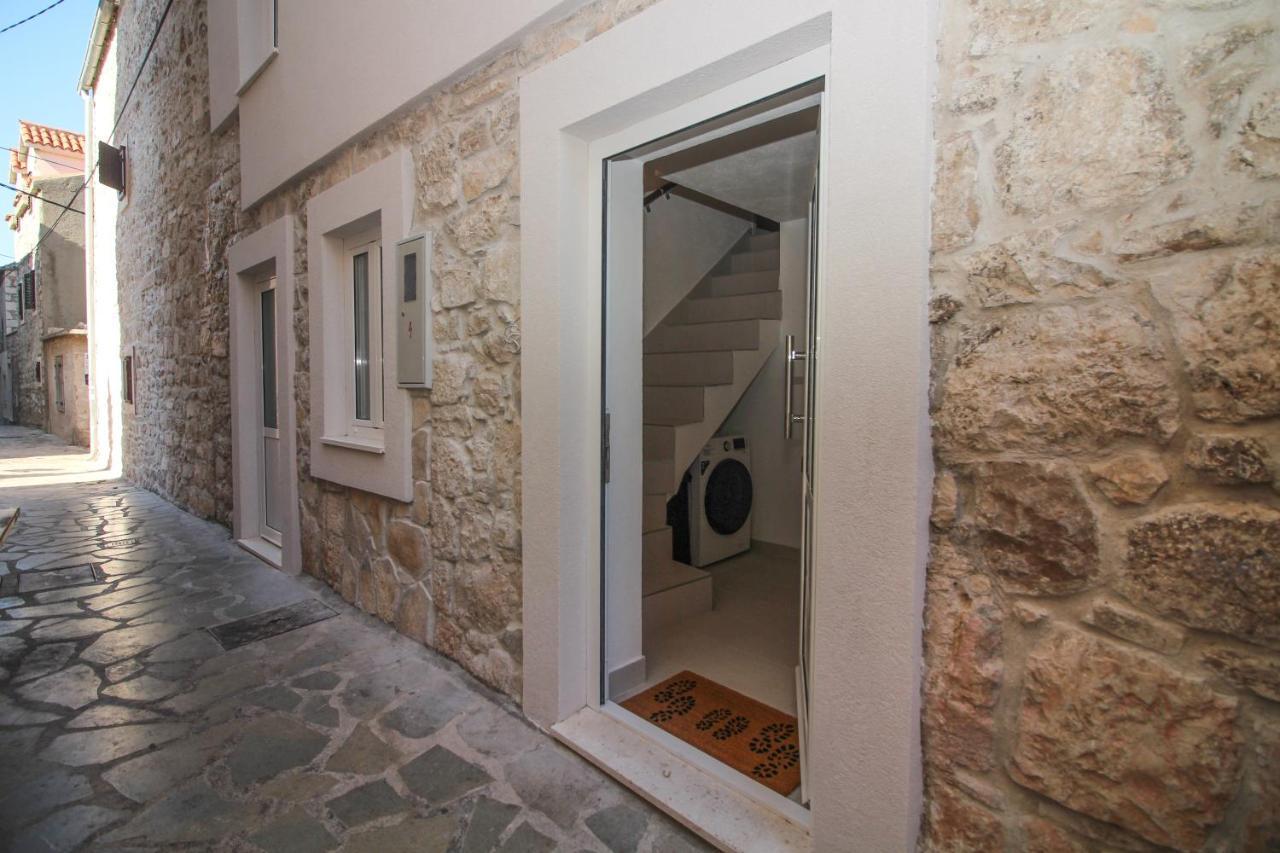Ghetto Apartment Primošten Екстериор снимка