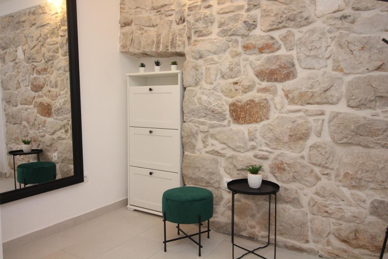Ghetto Apartment Primošten Екстериор снимка