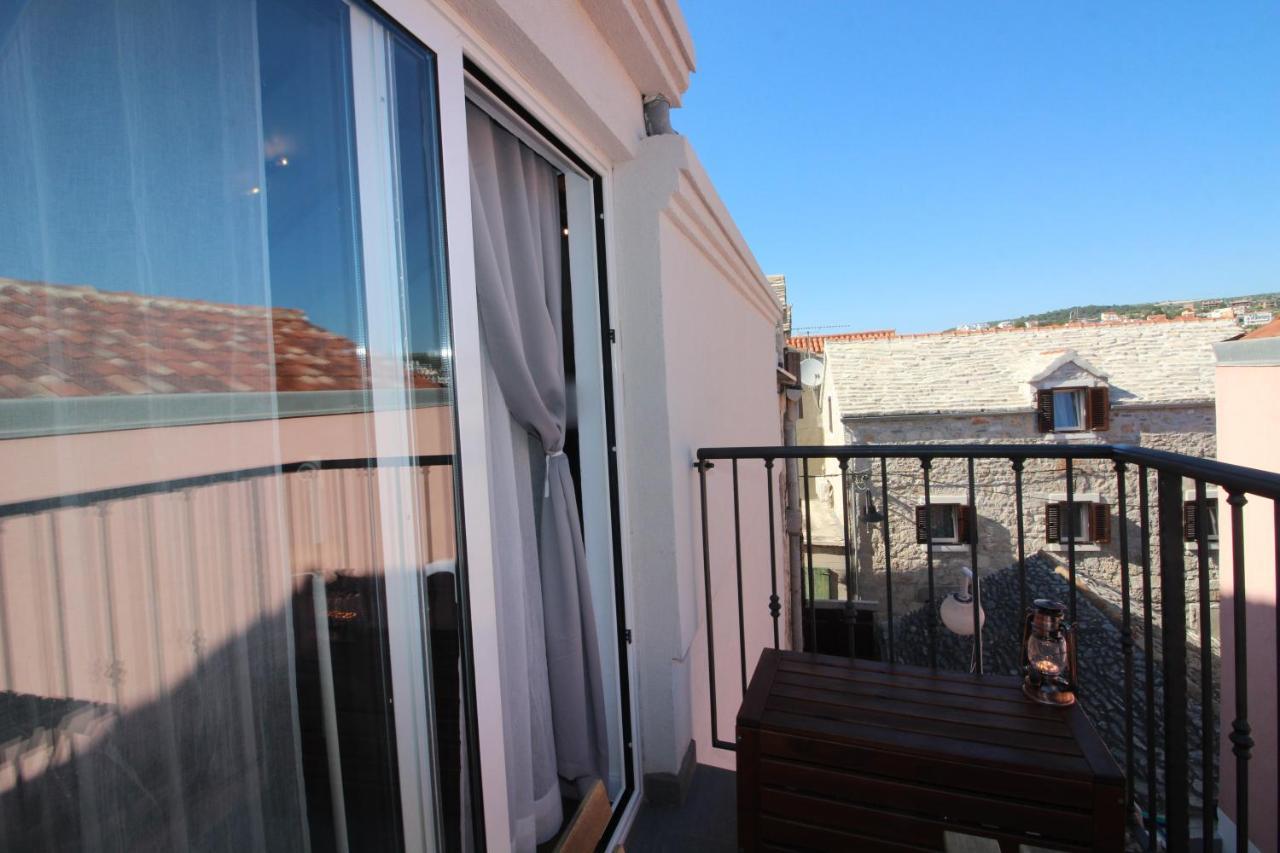 Ghetto Apartment Primošten Екстериор снимка